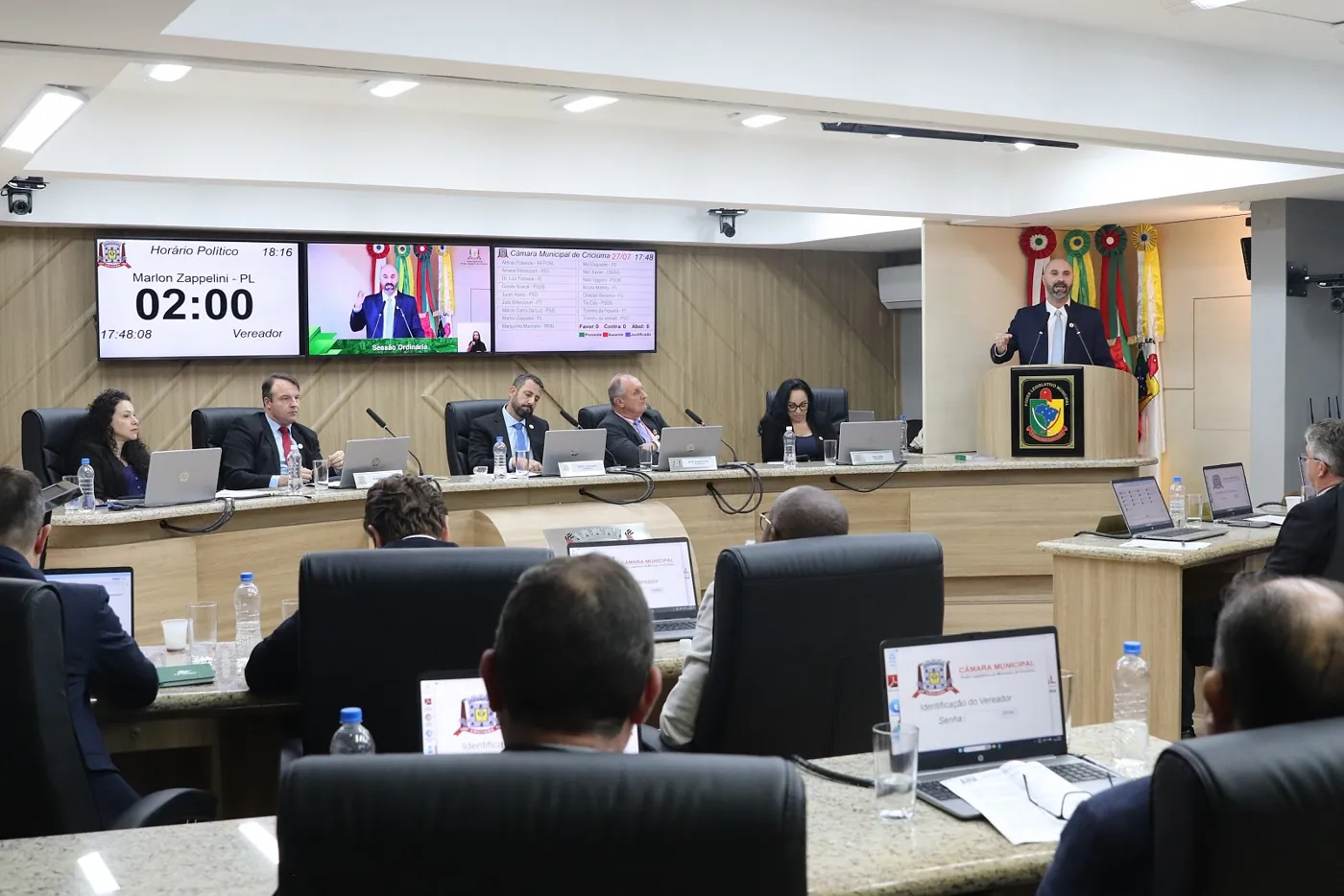 Plenário da Câmara Municipal de Criciúma durante a 47ª Sessão Ordinária, em 27 de julho de 2026.
